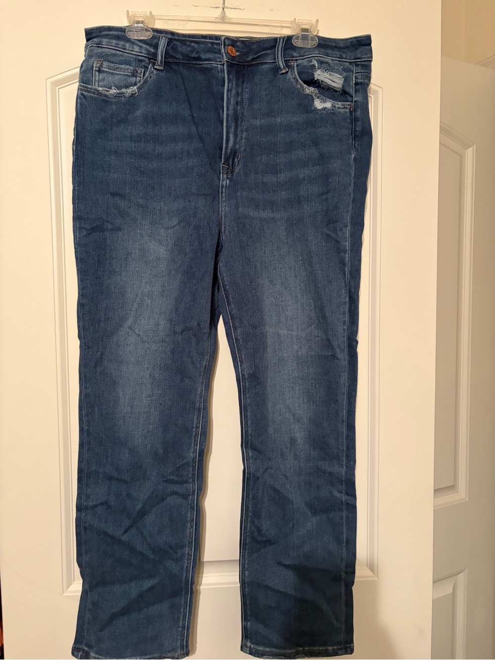 Classic Straight-Leg Women’s Jeans in Mid Blue